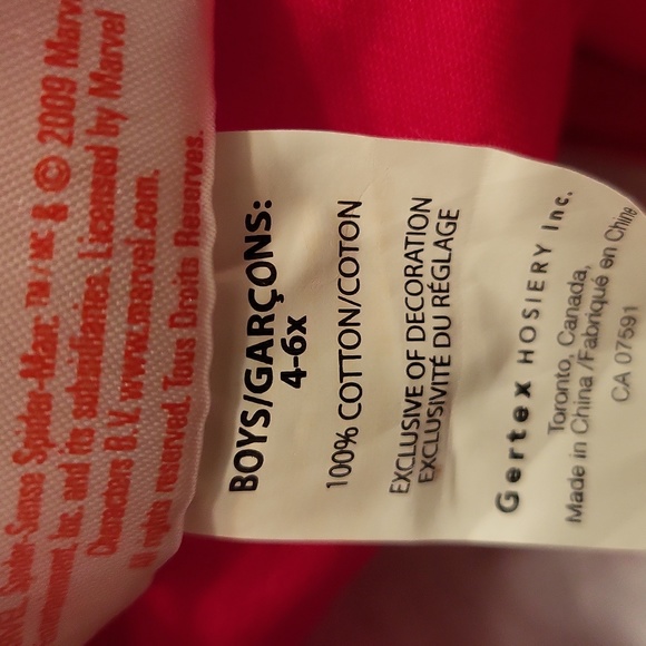 Spiderman "Spider Sense" red and black cap - Picture 5 of 6